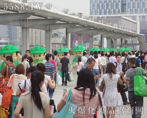 ̤��չ���ƏV֮·���҂��x�o���