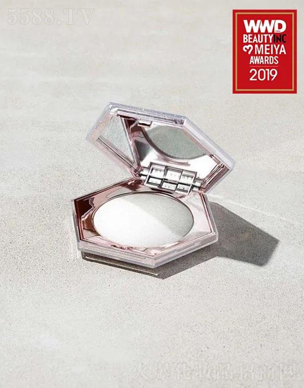 FentyBeauty3D�߹��� �@���f��(�Wҫ�׽�)��(x��)ā3D�Wҫ�߹��N�ϊy��