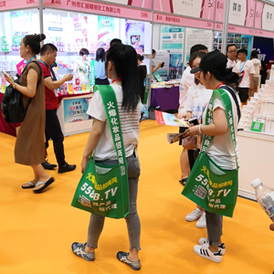 ���˵Ĉ�(ji��n)����͸¶�o�F����