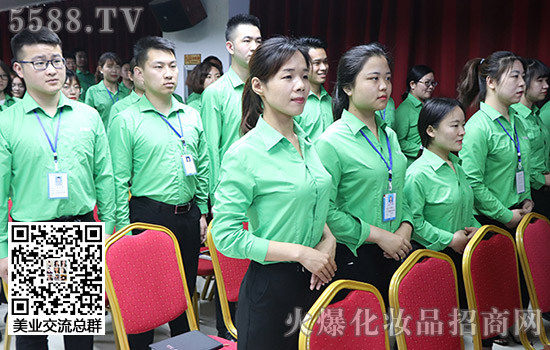 職場商務(wù)禮儀對我們的重要性 職場商務(wù)禮儀對我們的重要性