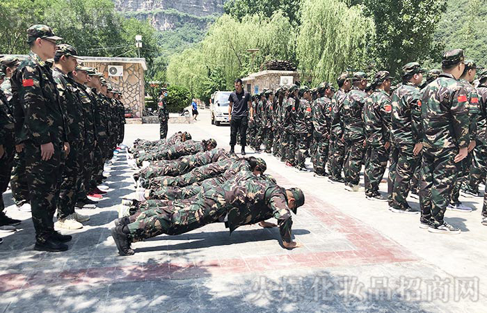 堅(jiān)持才會(huì)勝利 堅(jiān)持才會(huì)勝利