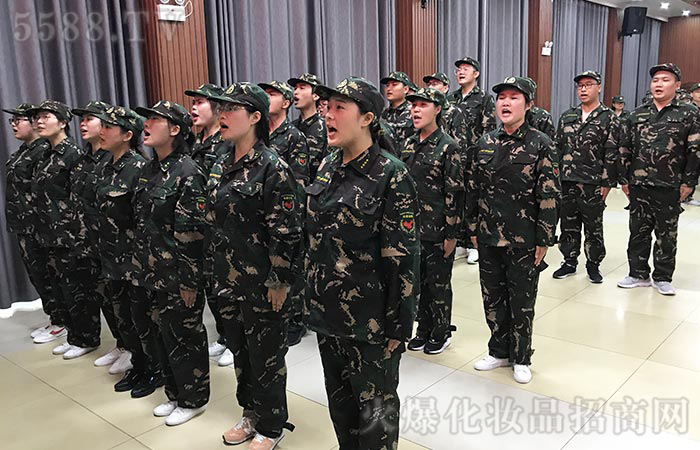 一榮俱榮、一損俱損;一個團隊的榮譽是需要每一個人都用心負責參與完成的! 一榮俱榮、一損俱損;一個團隊的榮譽是需要每一個人都用心負責參與完成的!