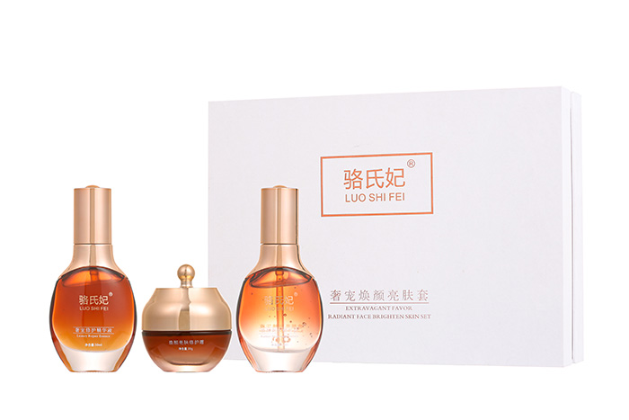 駱氏妃奢寵煥顏亮膚套 駱氏妃奢寵煥顏亮膚套