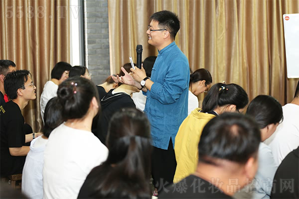 һ������һ�l����һ��(g��)������һ��ǰ�M(j��n)��