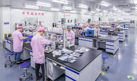 國貨美妝新銳品牌花洛莉亞的供應鏈工廠 國貨美妝新銳品牌花洛莉亞的供應鏈工廠