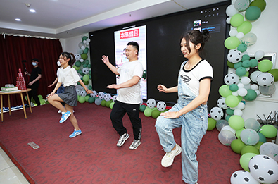 �Ϸֿ옷(l��)���𱬾W(w��ng)���Օ�(hu��)