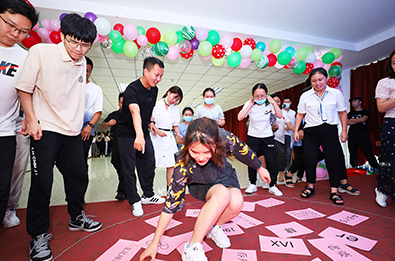 �𱬾W���f���Օ�