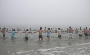 �¾��𱬾W(w��ng)����18����