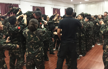 人生能有幾回搏，此時(shí)不搏何時(shí)搏！