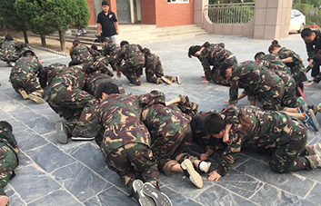 朋友一生一起走，那些日子不再有