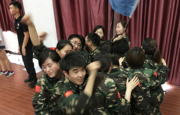 夢(mèng)想因追求而精彩，個(gè)體因團(tuán)隊(duì)而強(qiáng)大！