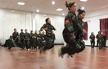 挑戰(zhàn)冠軍隊(duì)：體力與意志力的較量，速度與時(shí)間的對(duì)決！