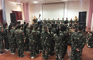 領(lǐng)導(dǎo)者是團(tuán)隊(duì)的核心，一言一行都是表率！