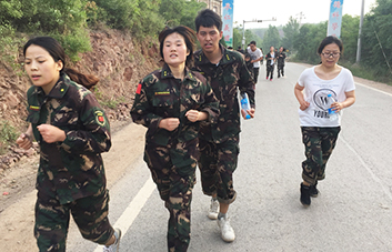 真真正正去走，一步一個(gè)腳印去量！