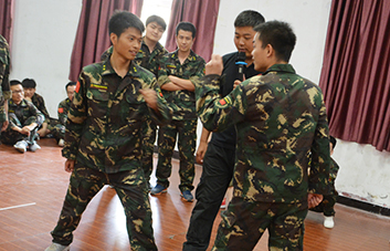 贏跑：逆向思維能力，反應(yīng)速度，發(fā)展快速啟動(dòng)能力！